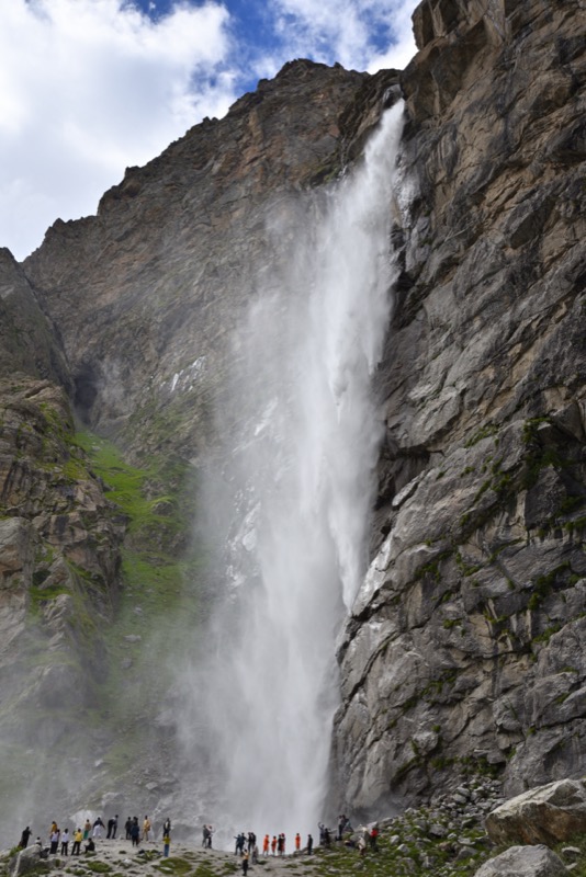 Vasudhara Falls